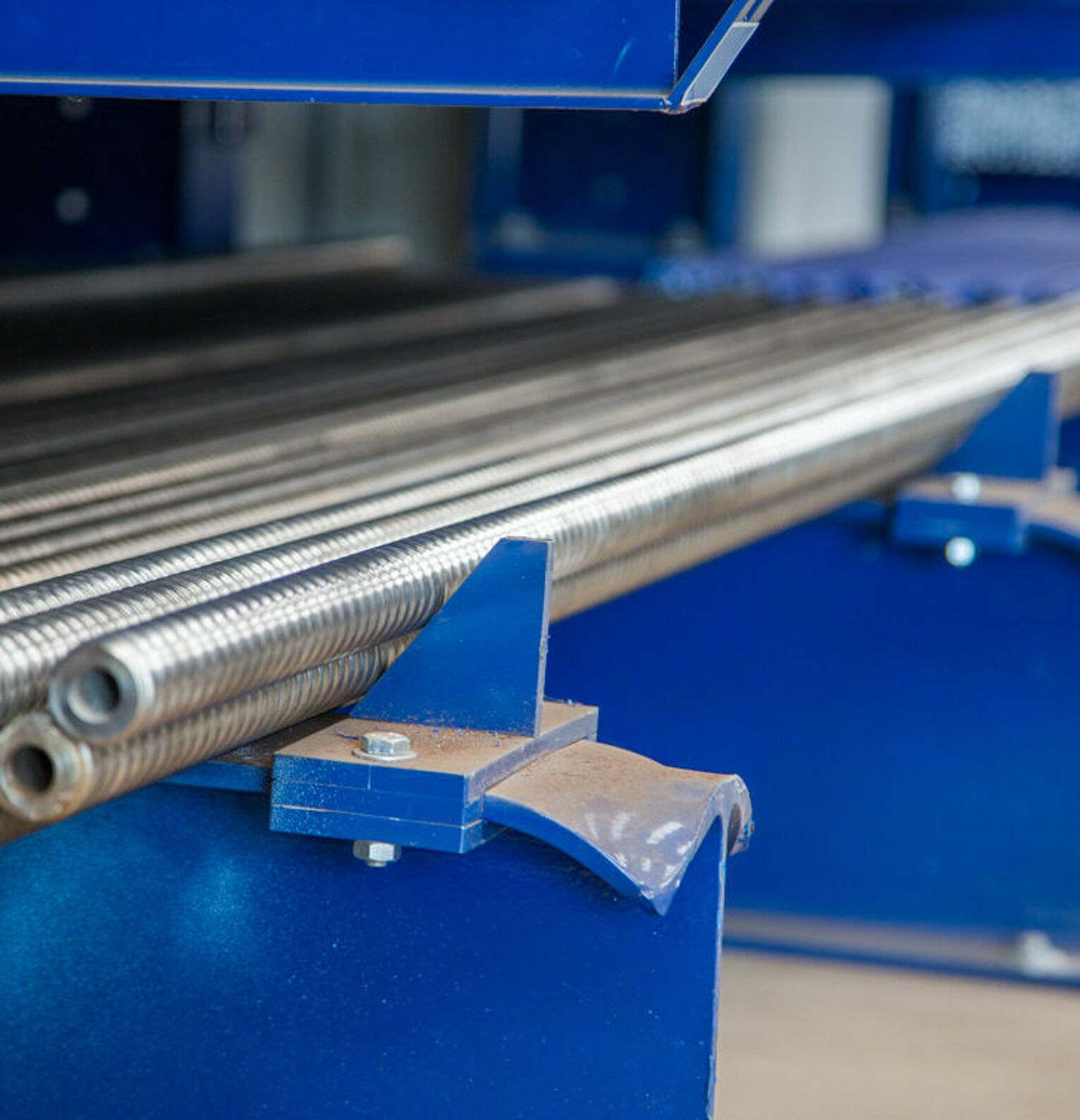 [Translate "Portugal"] Cantilever racking Industry solution