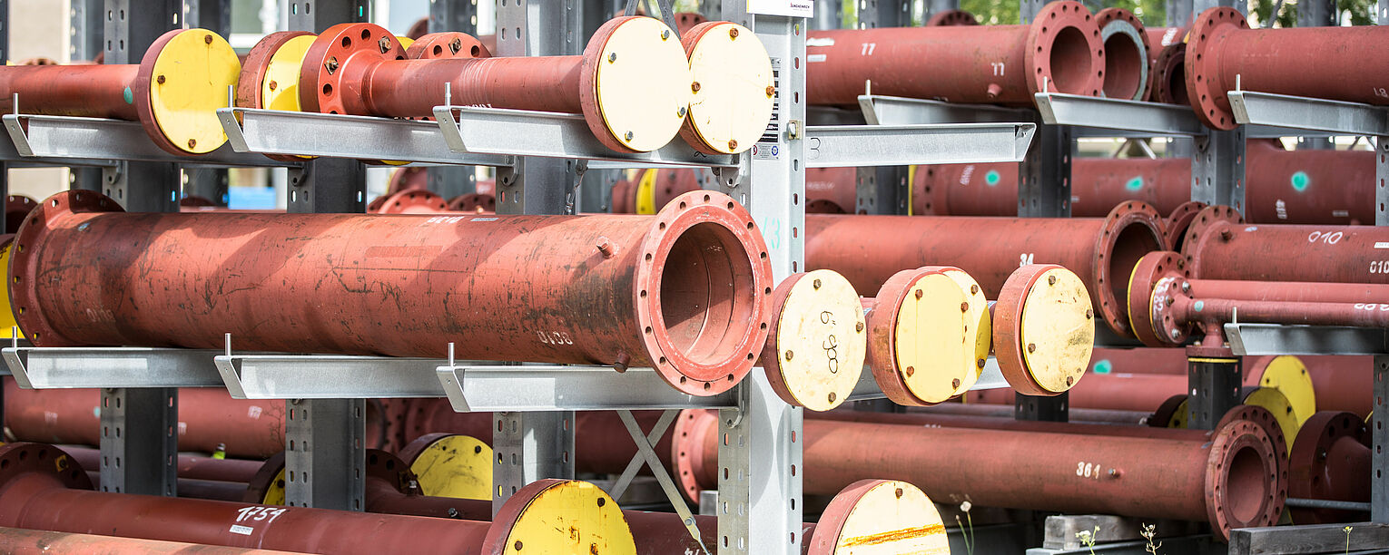 [Translate "Portugal"] Cantilever racking metal trade