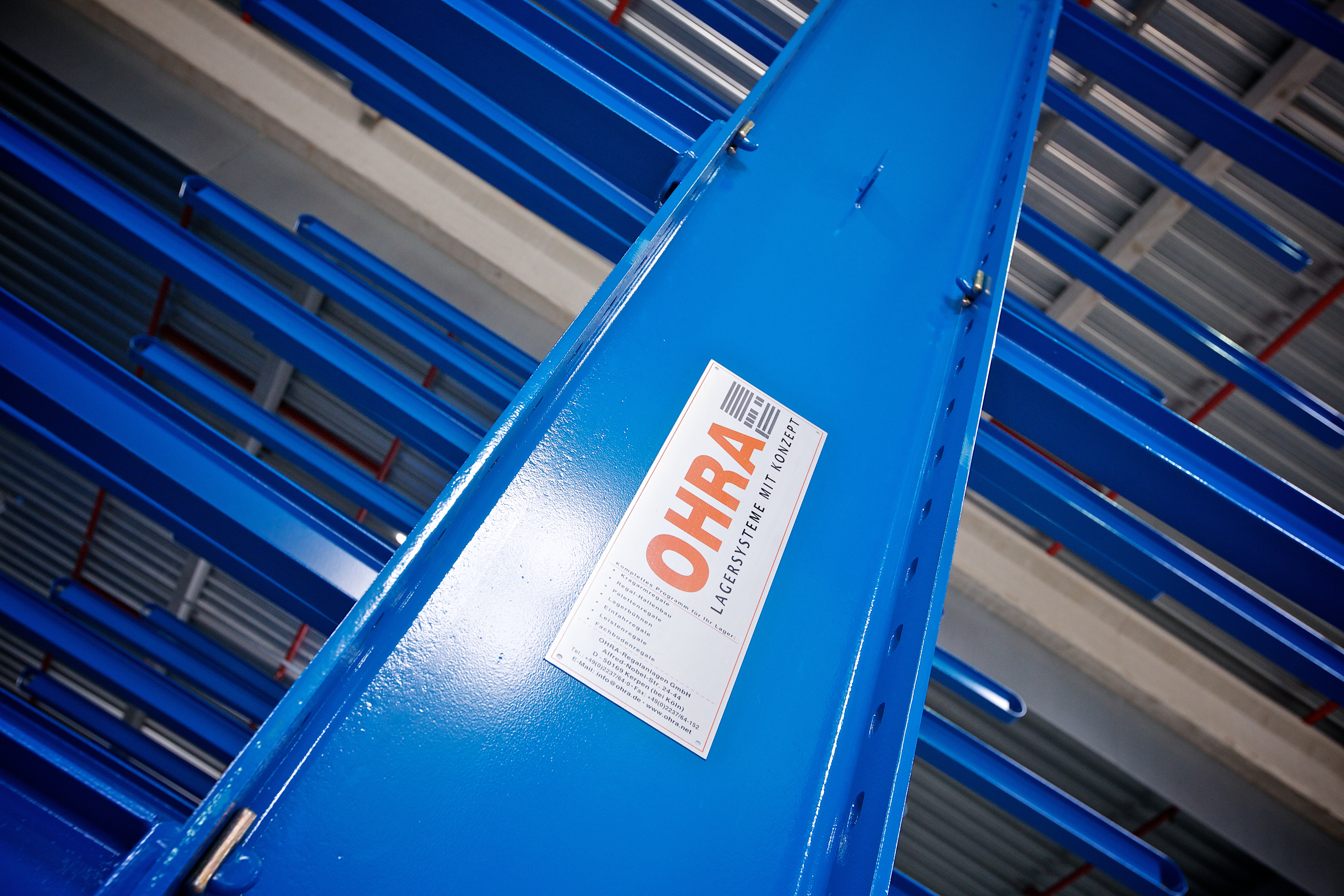 [Translate "Portugal"] Cantilever racking system by OHRA